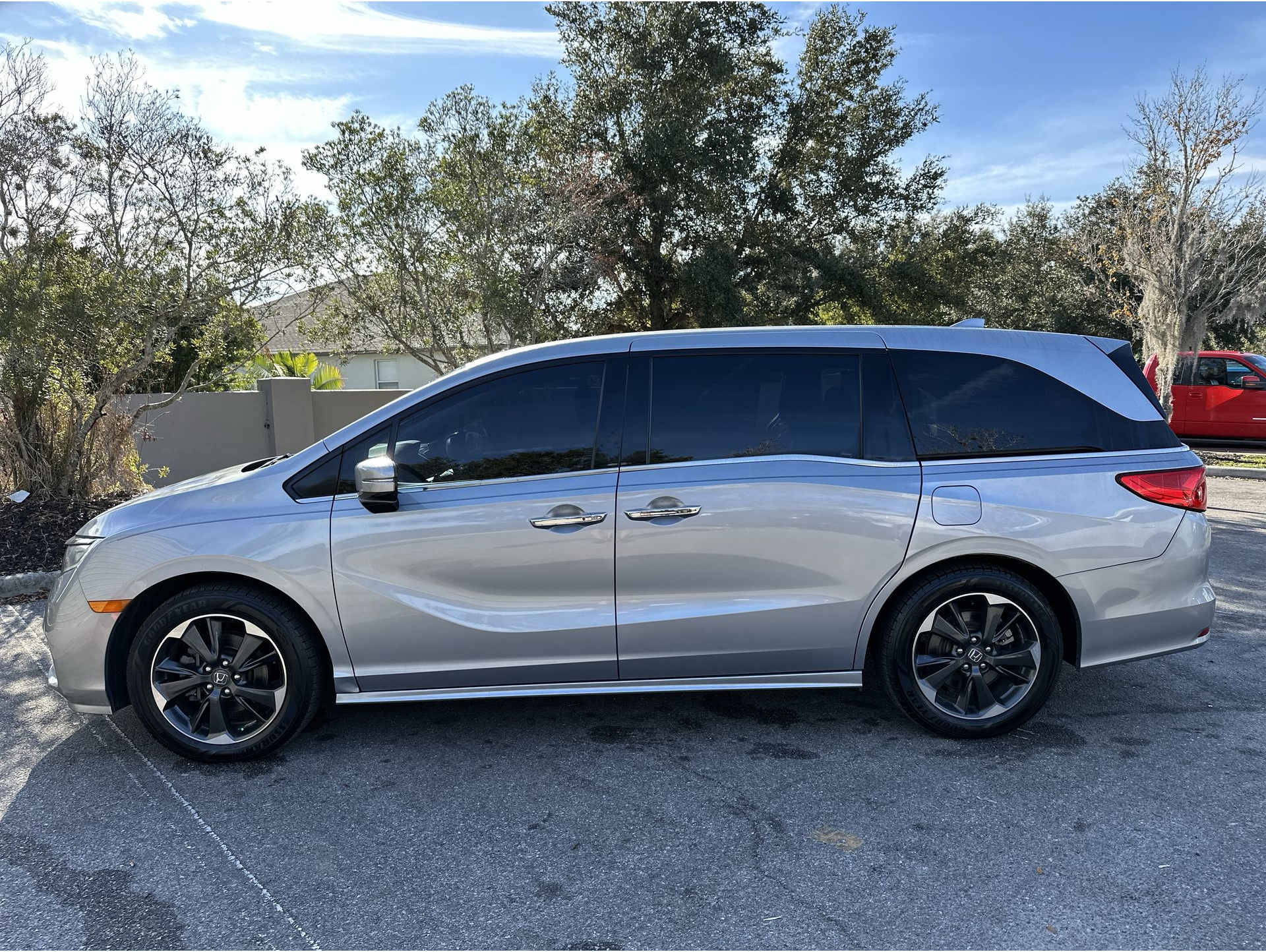 2022 Honda Odyssey Elite's photo