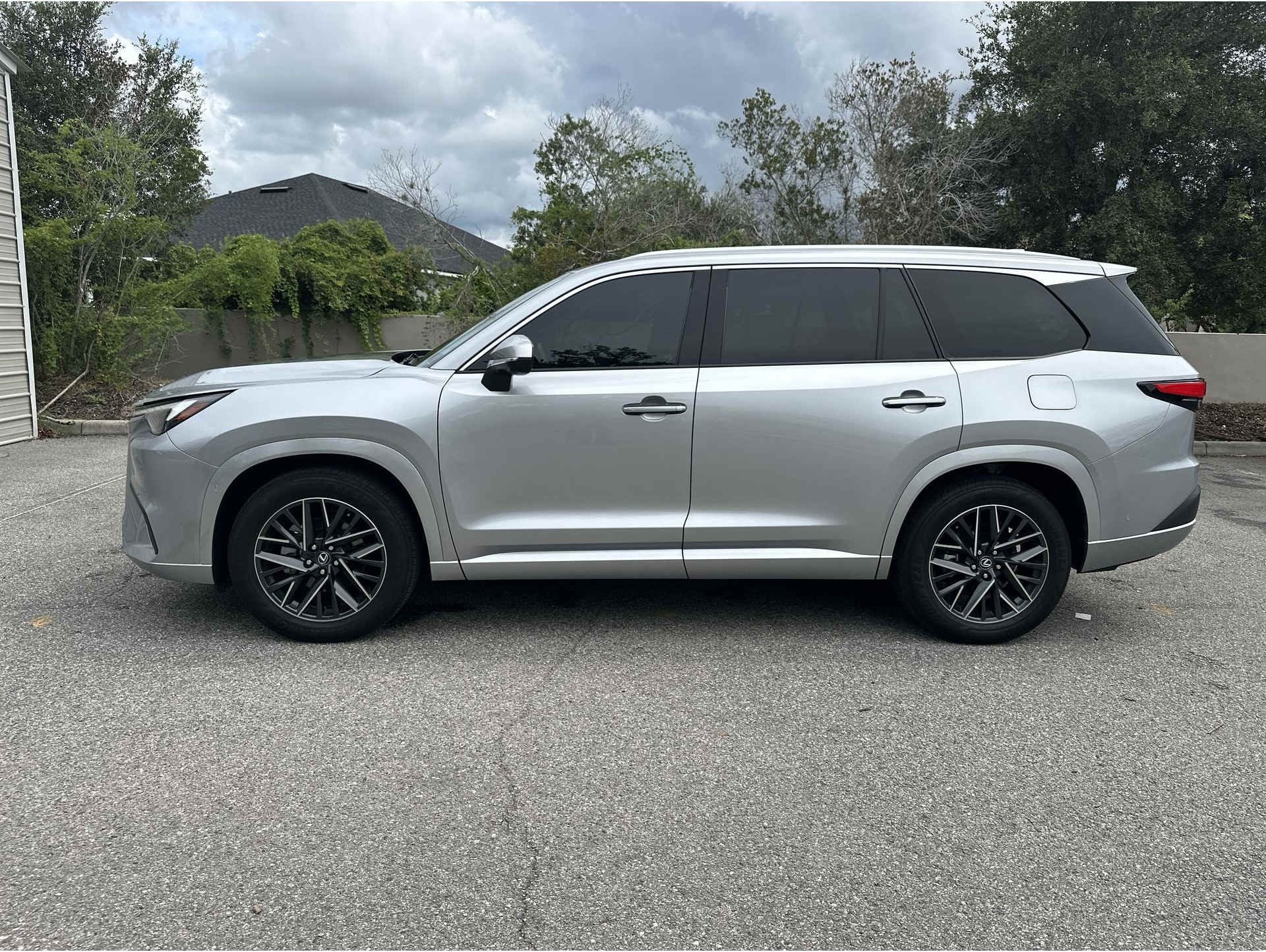 2025 Lexus TX Premium