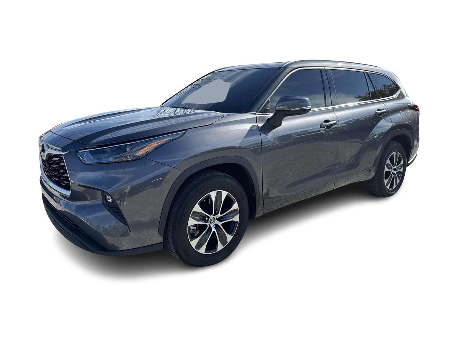 2022 Toyota Highlander XLE Hero Image