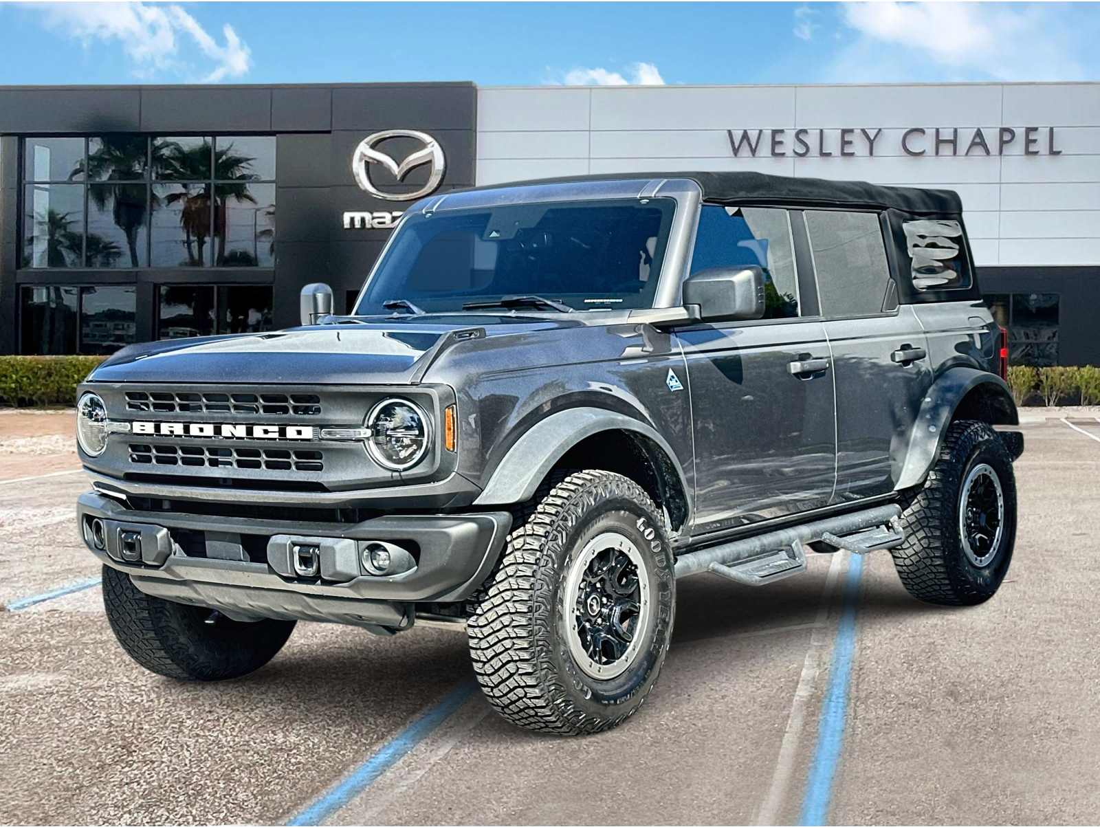 2022 Ford Bronco 4-Door Black Diamond's photo