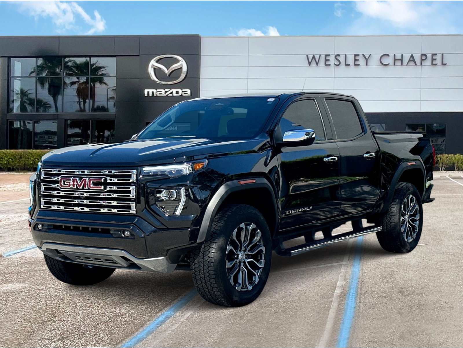 2024 GMC Canyon Denali's photo