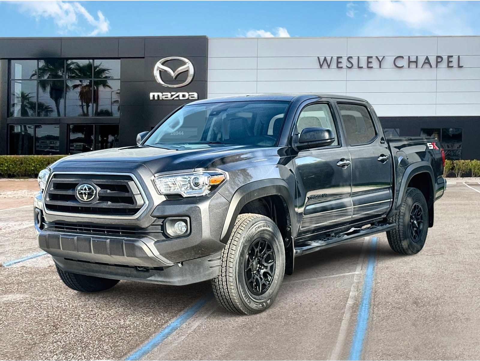 2023 Toyota Tacoma SR5's photo
