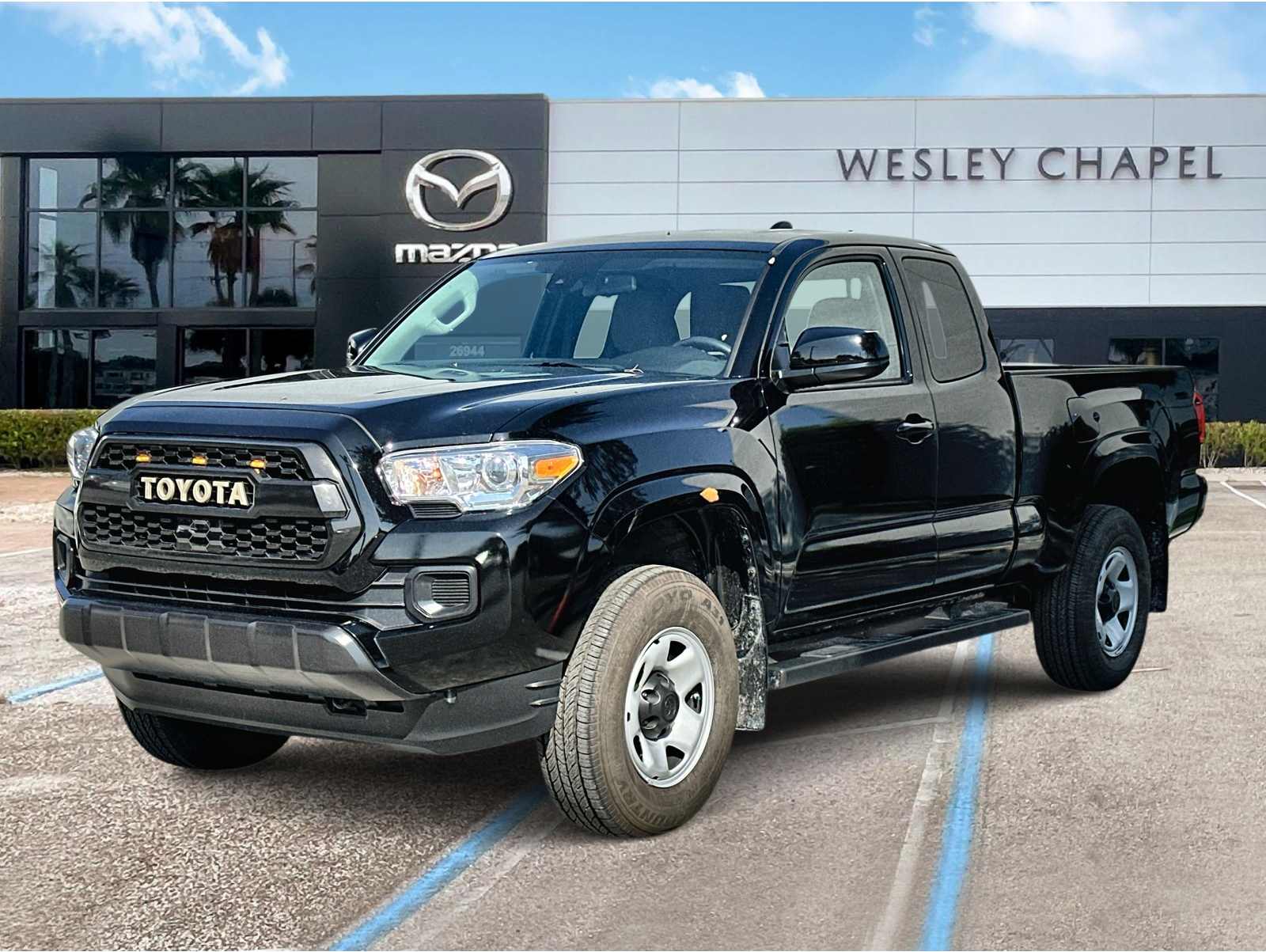 2023 Toyota Tacoma SR's photo