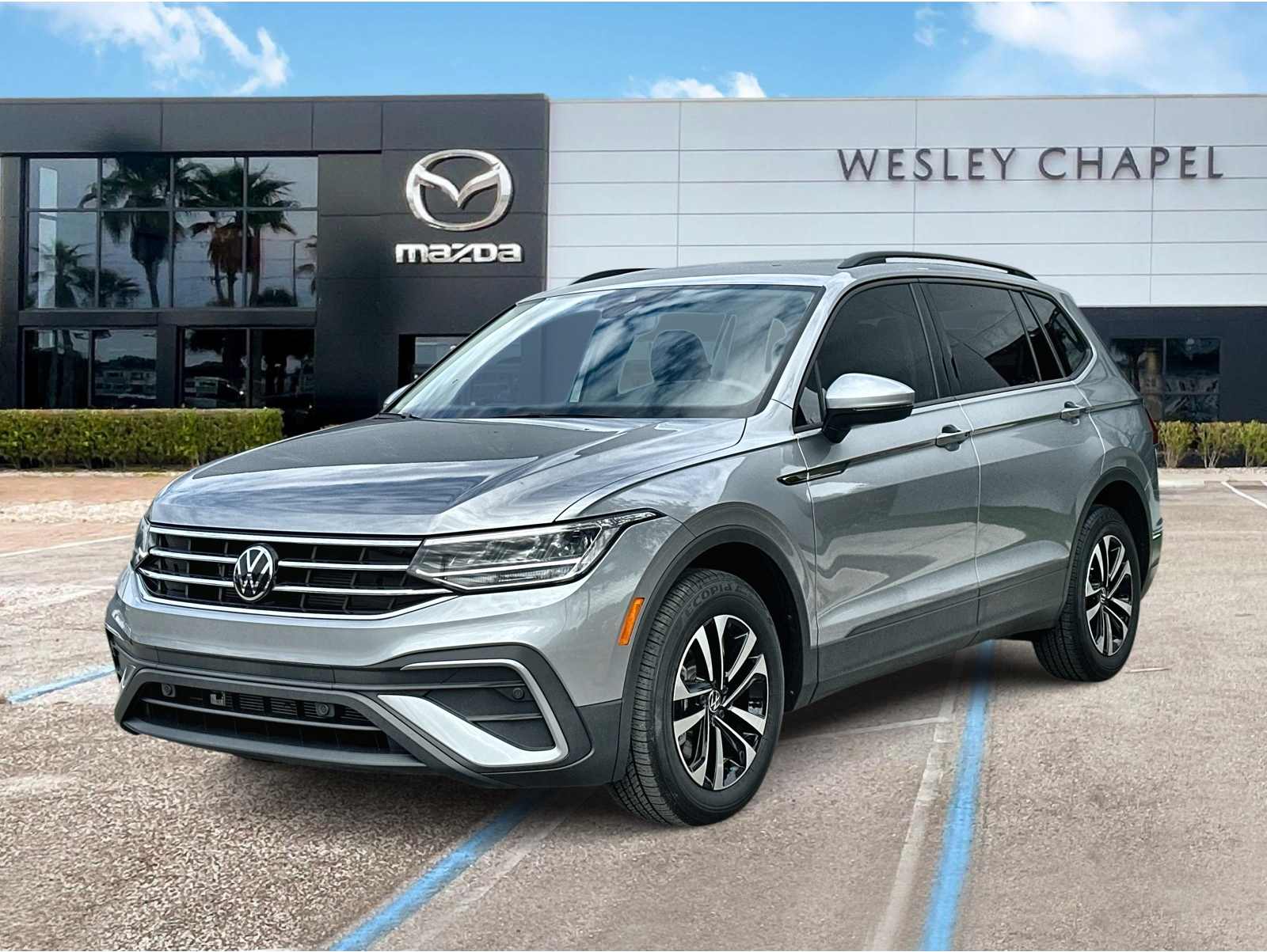 2024 Volkswagen Tiguan S's photo