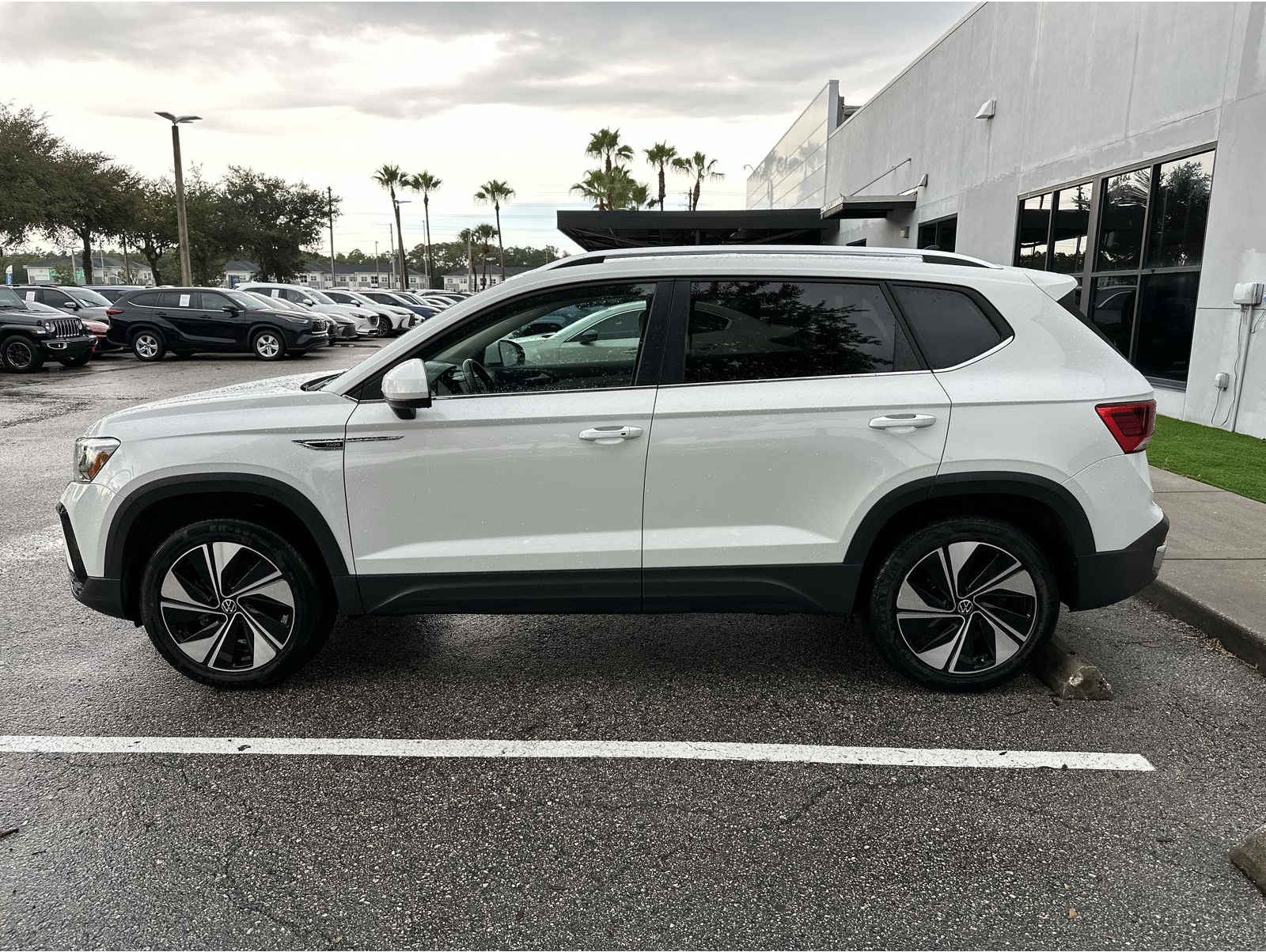 2024 Volkswagen Taos SE