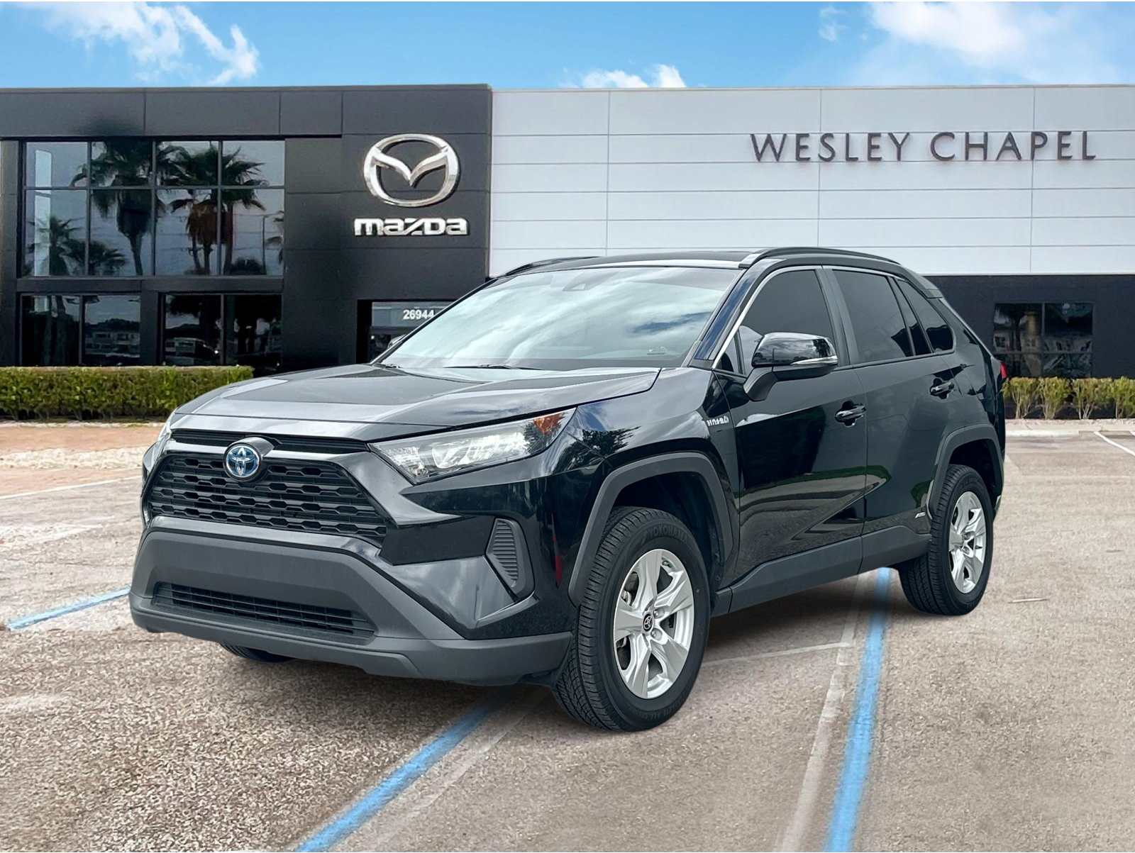 2021 Toyota RAV4 LE's photo