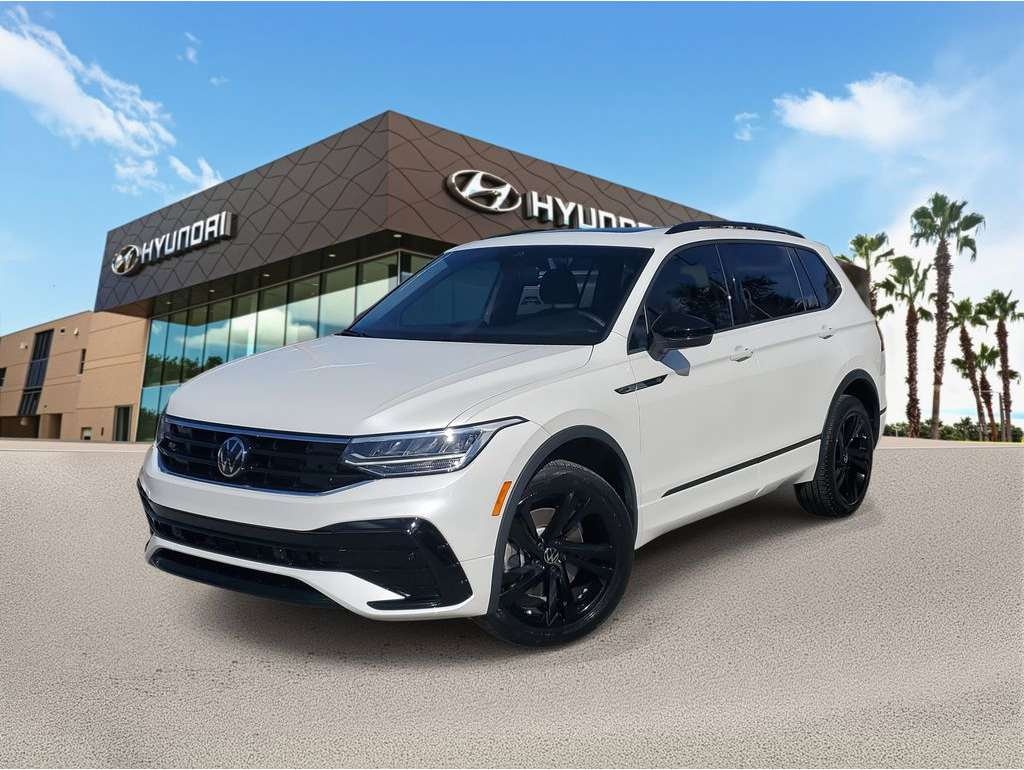 2023 Volkswagen Tiguan SE R-LINE BLACK