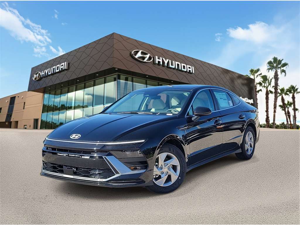 2025 Hyundai Sonata SE's photo