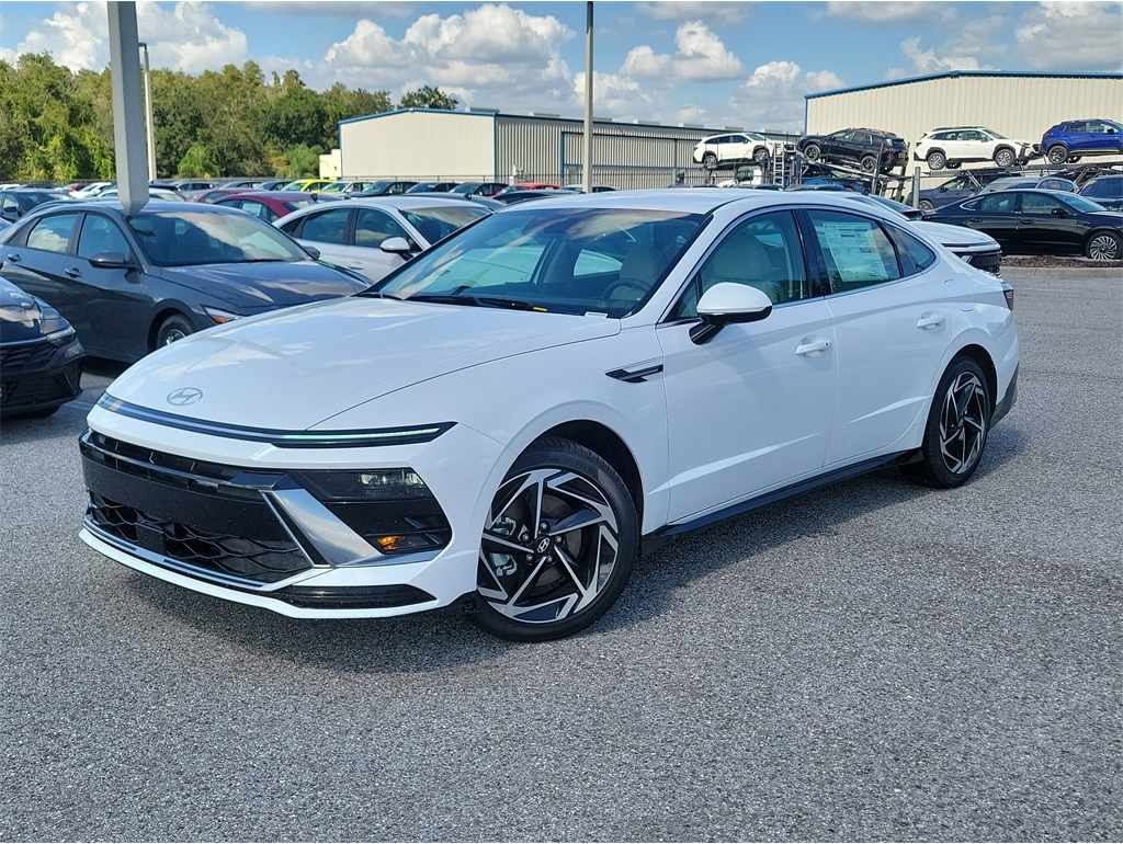 2026 Hyundai Sonata SEL's photo