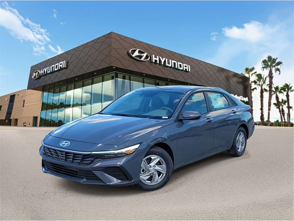 2025 Hyundai Elantra SE
