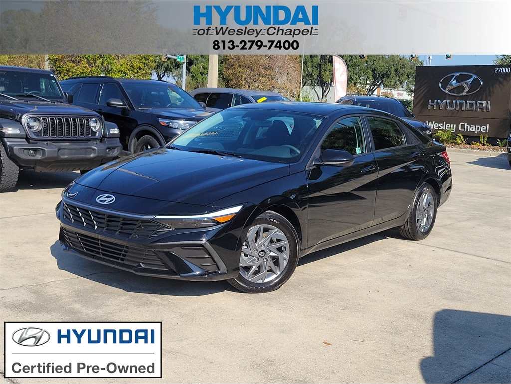 2024 Hyundai Elantra SEL's photo