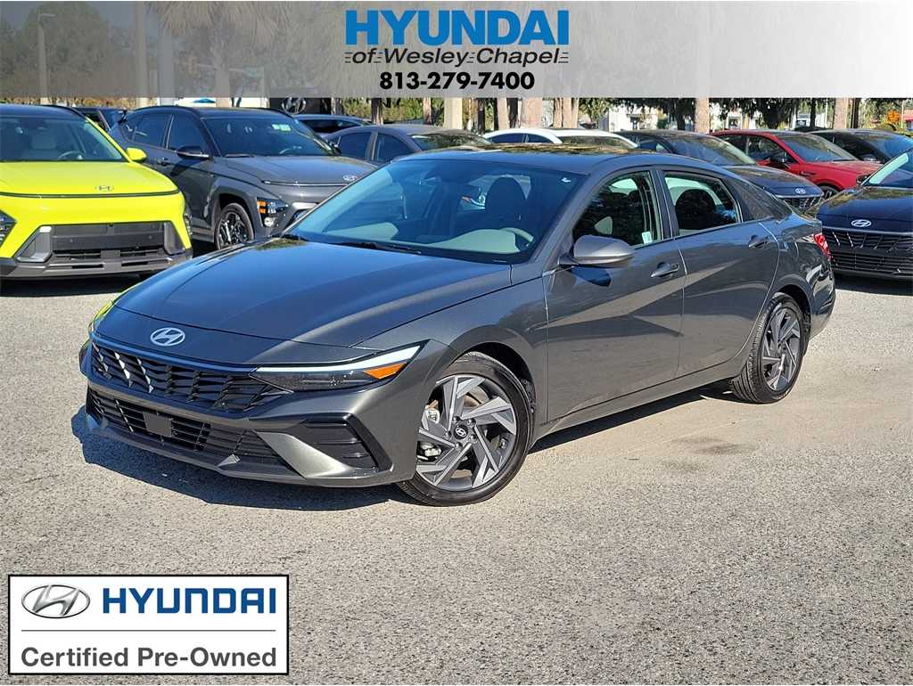 2024 Hyundai Elantra SEL's photo