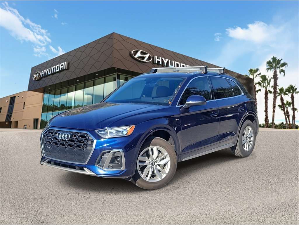 2022 Audi Q5 Premium's photo