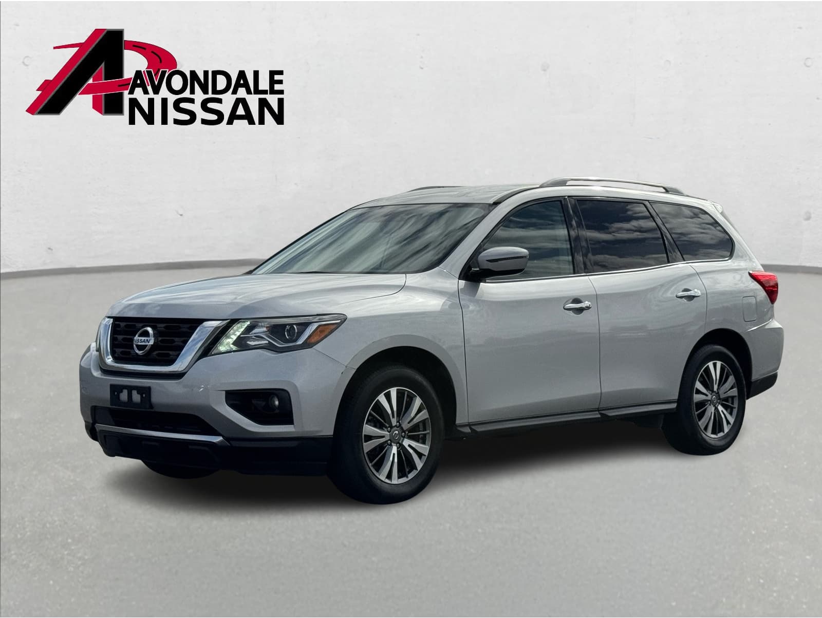 2020 Nissan Pathfinder SV's photo