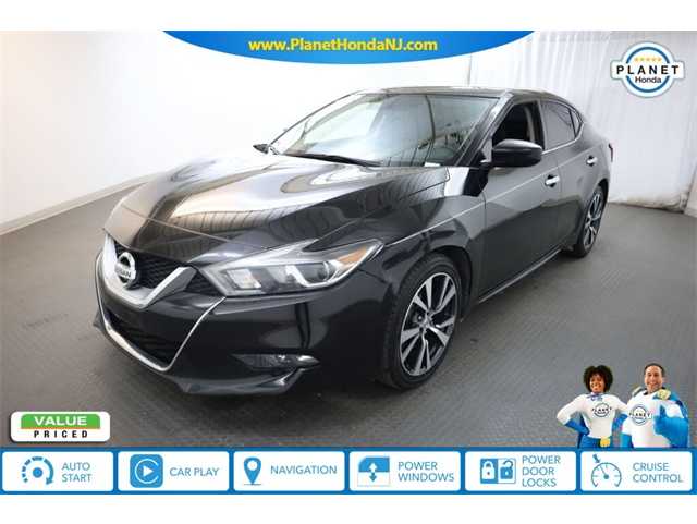 2017 Nissan Maxima S's photo