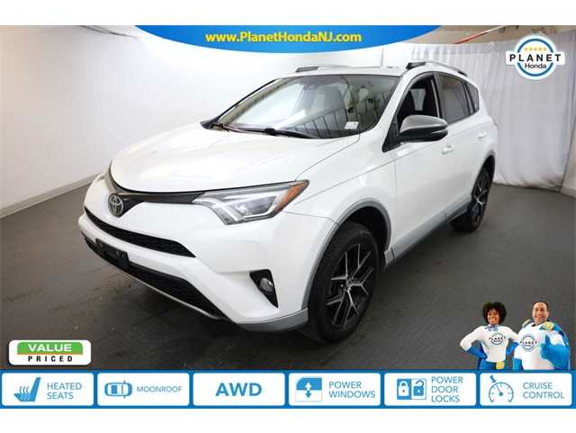 2018 Toyota RAV4 SE's photo