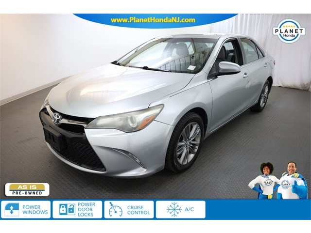 2016 Toyota Camry Special Edition's photo