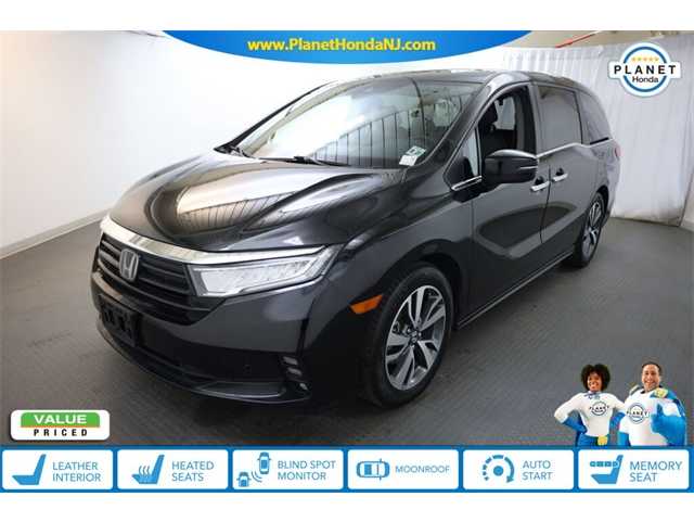 2023 Honda Odyssey Touring's photo