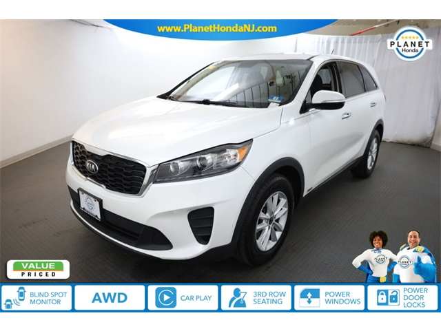 2020 Kia Sorento LX's photo