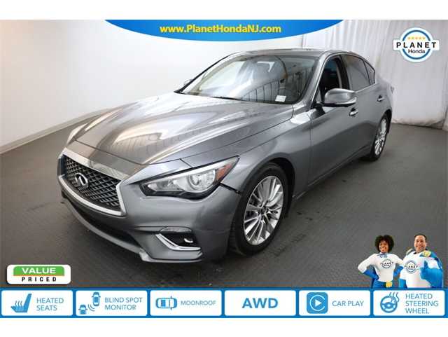 2021 INFINITI Q50 LUXE