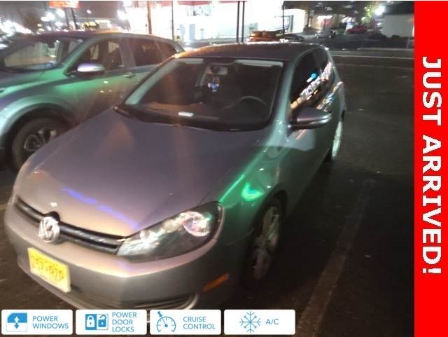 2012 Volkswagen Golf Base