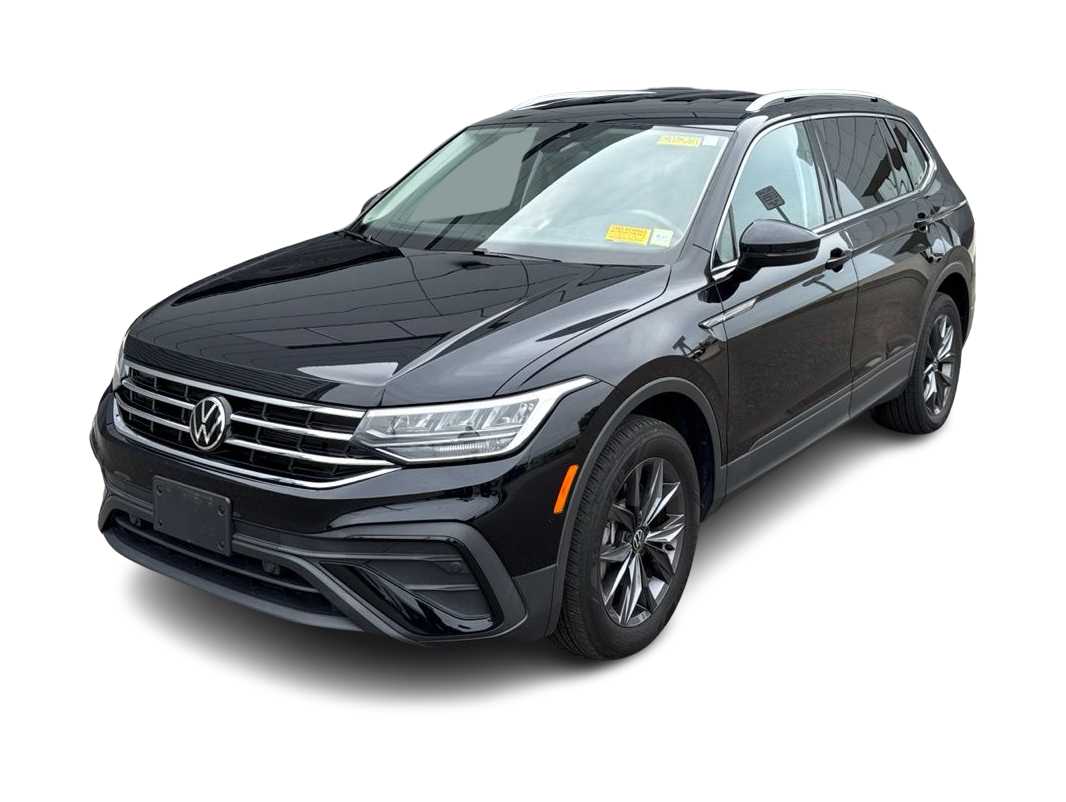 Thumbnail: 2023 Volkswagen Tiguan - 1