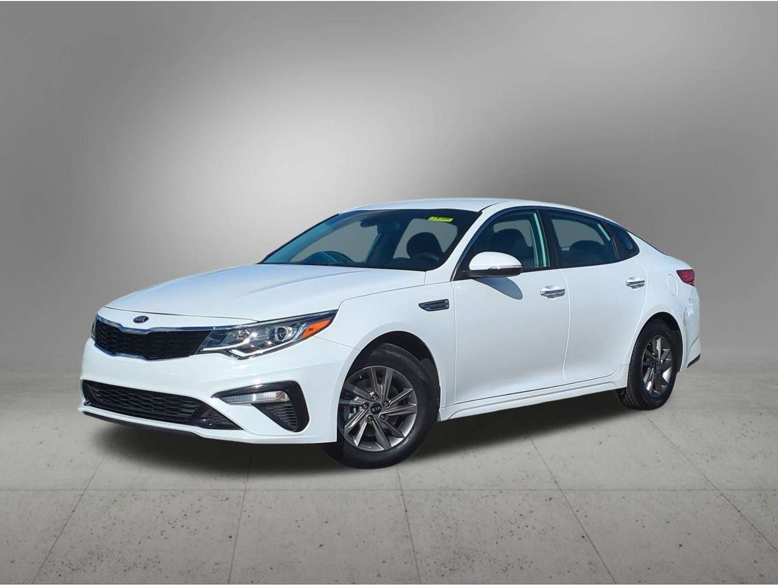 2020 Kia Optima LX's photo