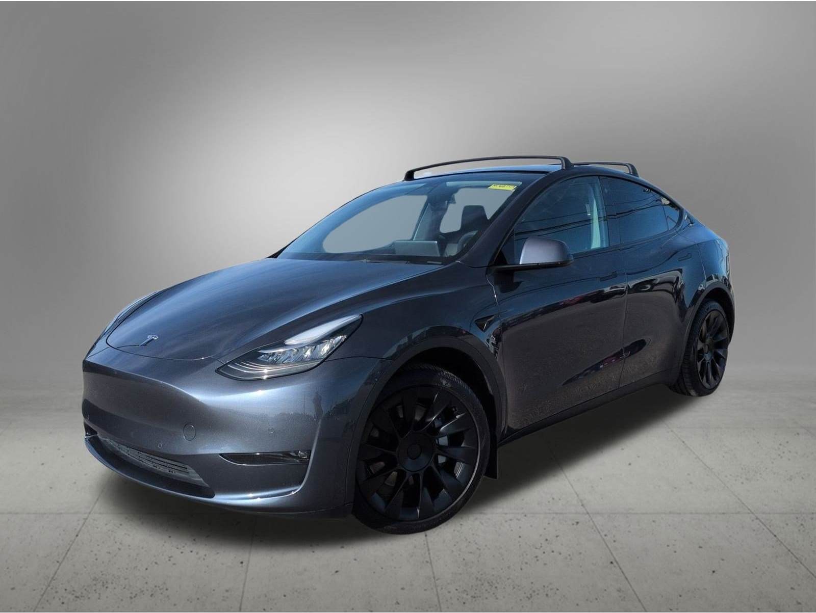 2022 Tesla Model Y Long Range's photo