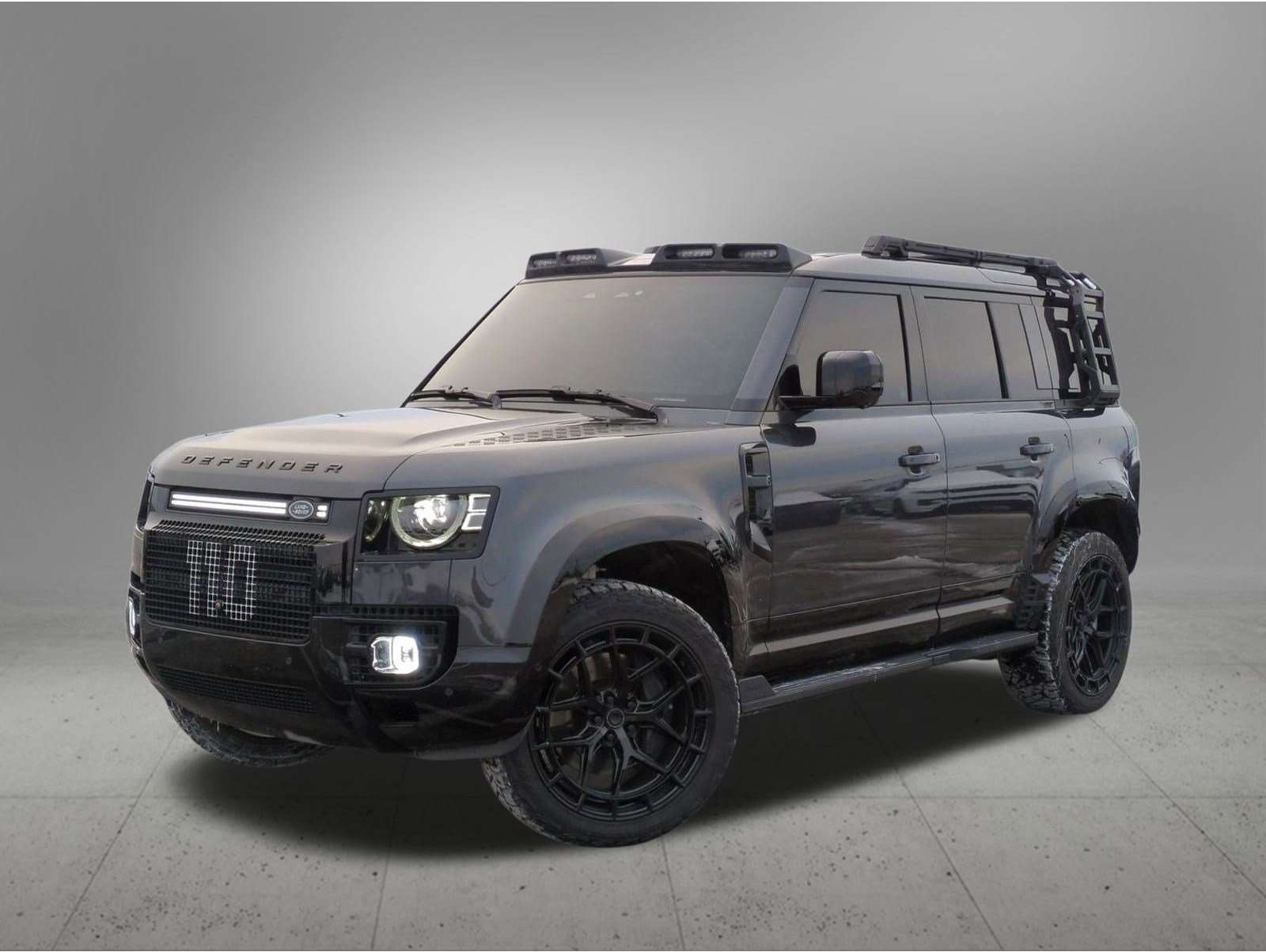 2025 Land Rover Defender X-Dynamic SE's photo