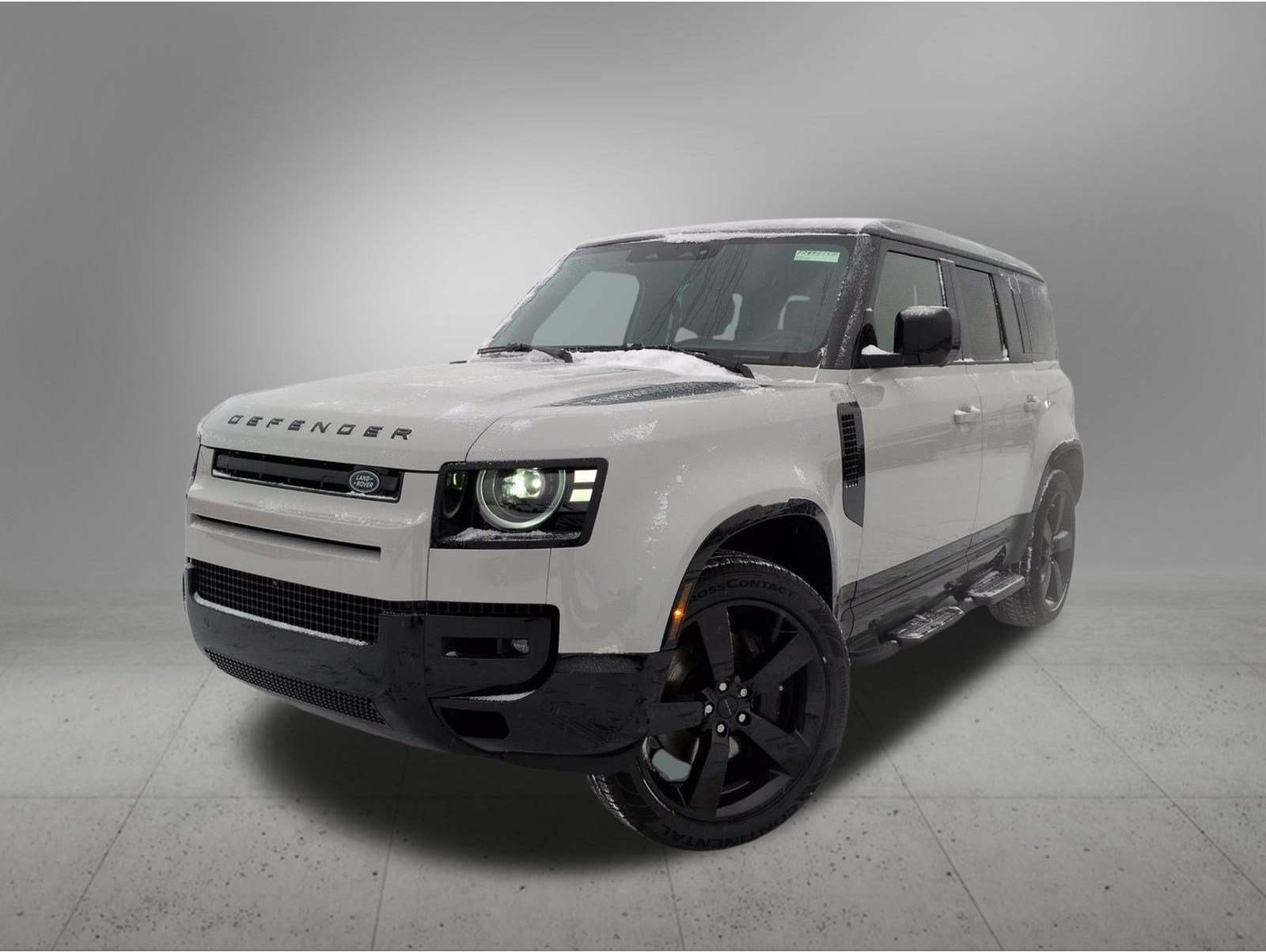 2026 Land Rover Defender X-Dynamic SE's photo