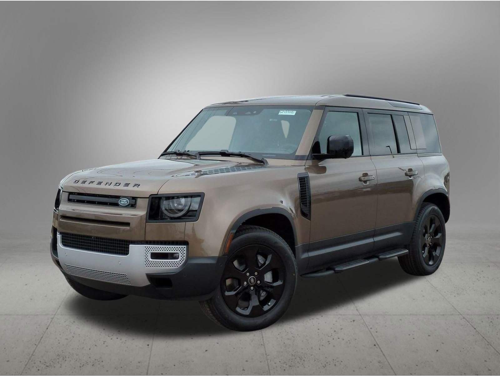 2025 Land Rover Defender S's photo