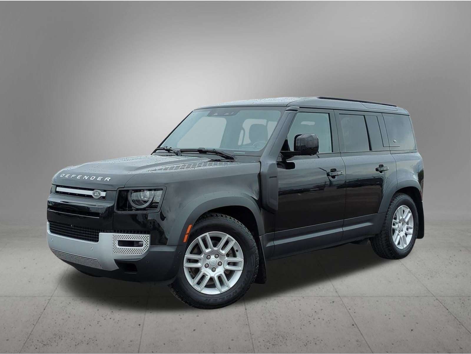 2023 Land Rover Defender S's photo