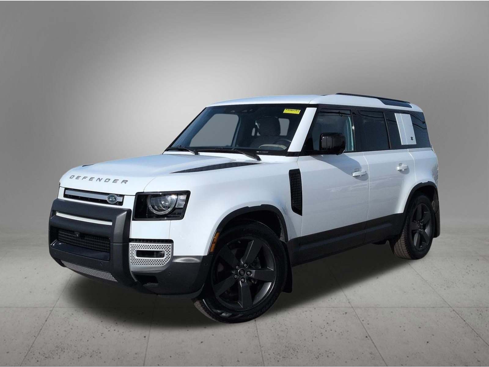 2021 Land Rover Defender S's photo