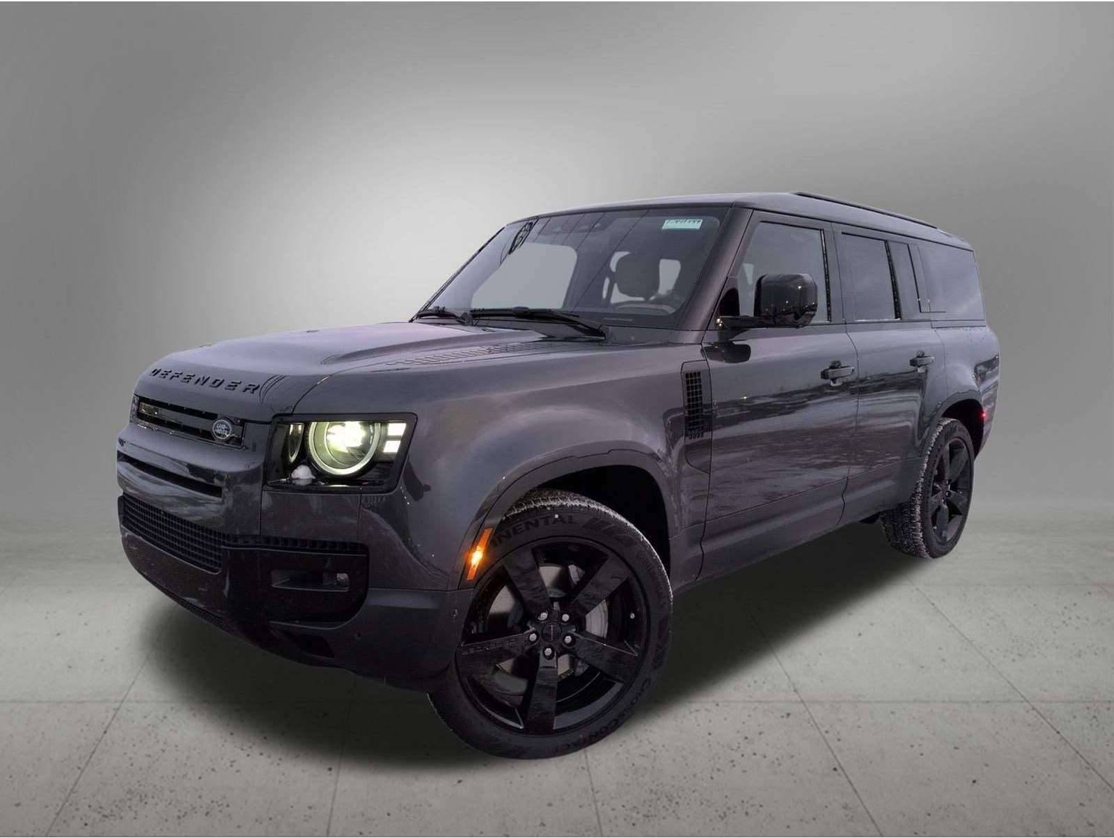 2026 Land Rover Defender S's photo