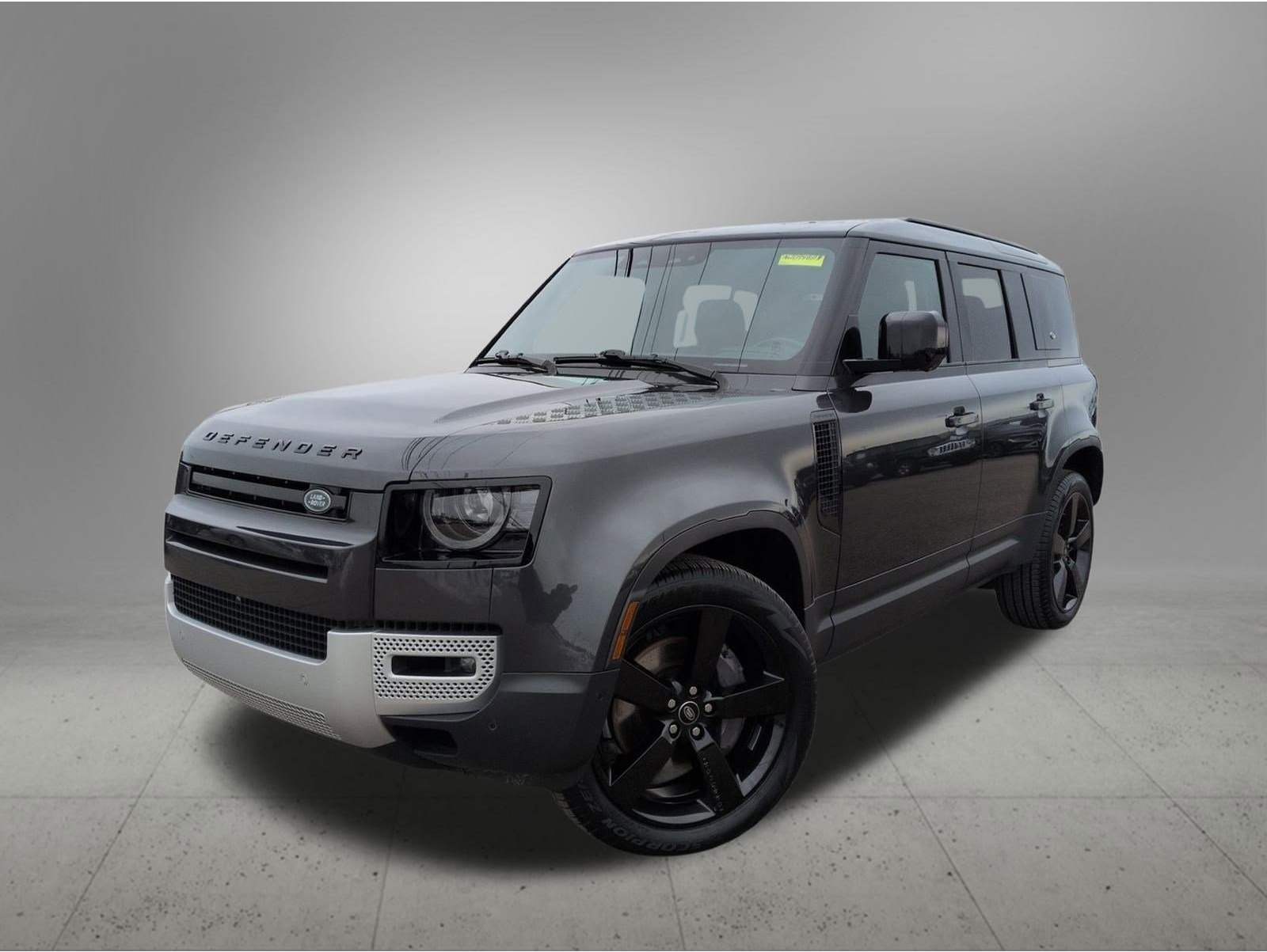 2022 Land Rover Defender SE's photo