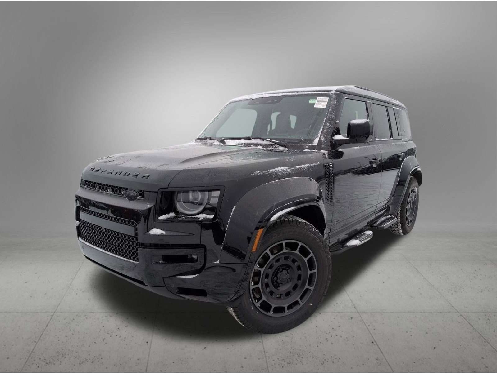 2026 Land Rover Defender OCTA Black's photo