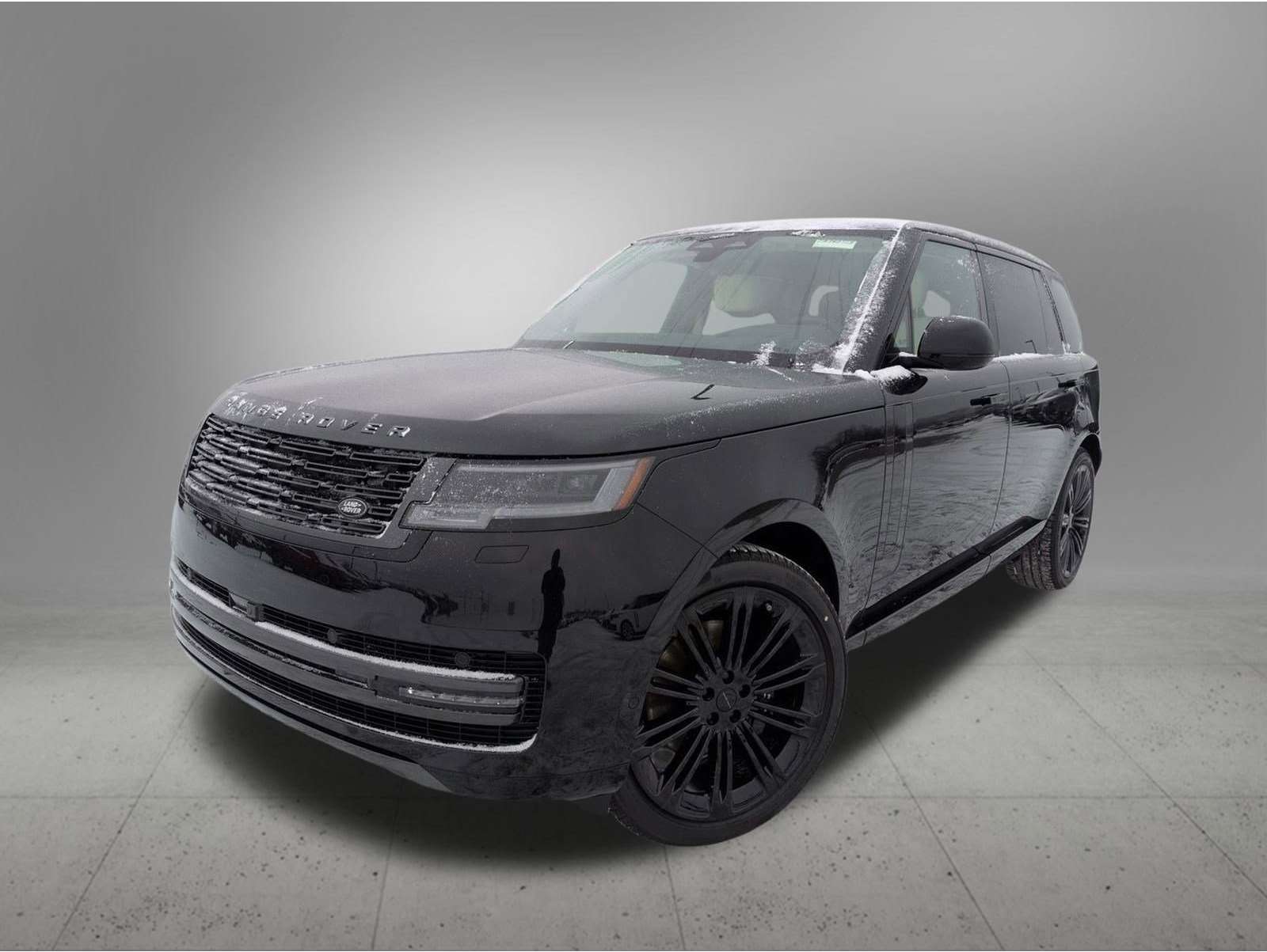 2026 Land Rover Range Rover SE's photo