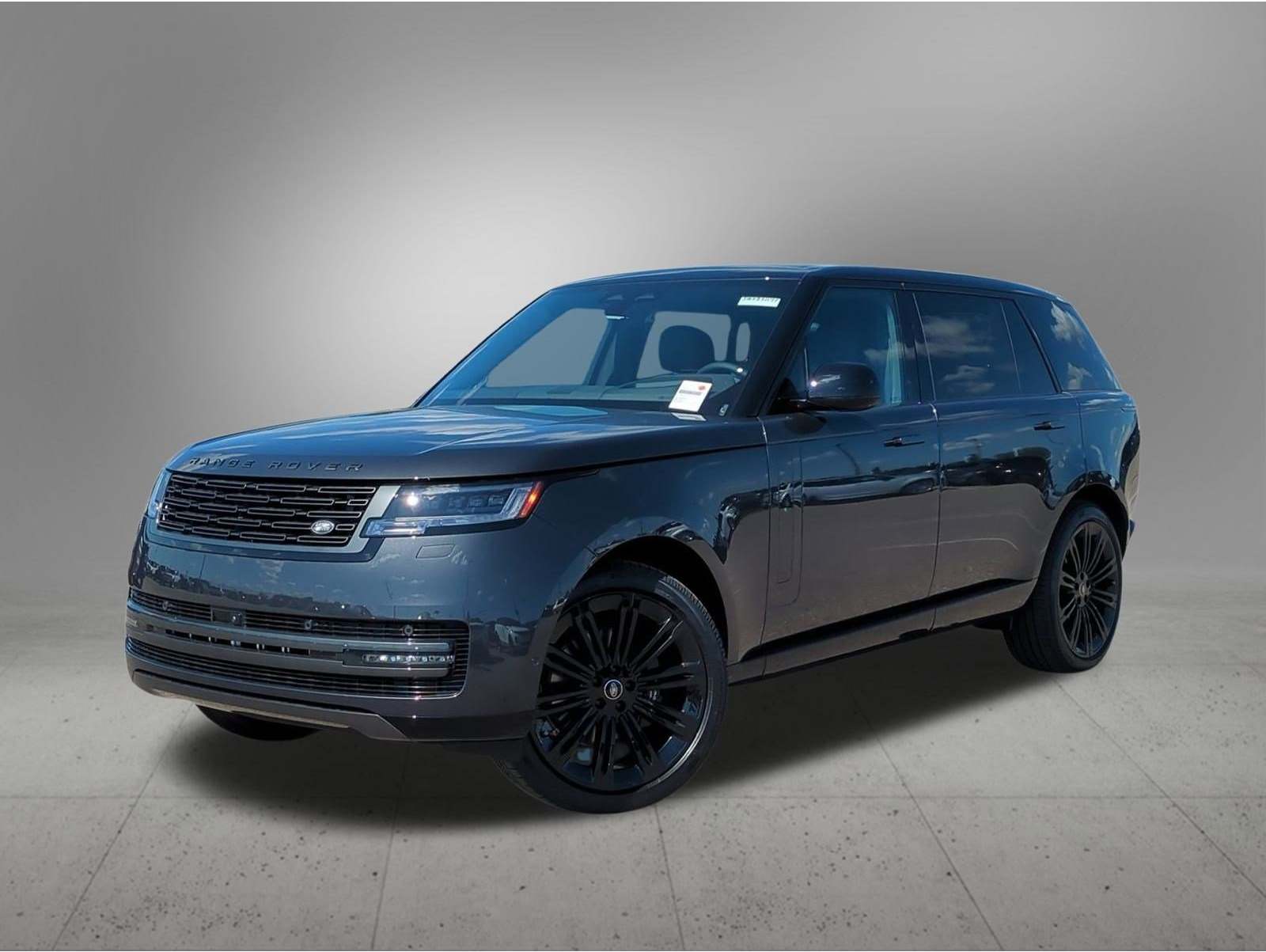 2025 Land Rover Range Rover SE's photo
