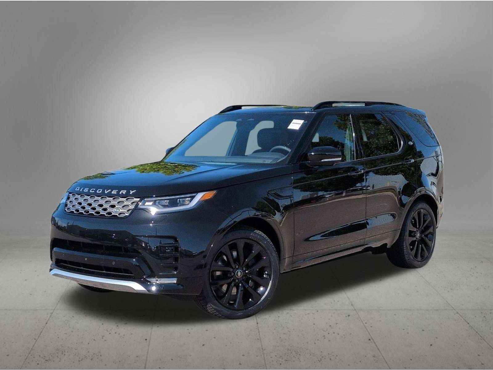 2026 Land Rover Discovery Gemini Edition's photo