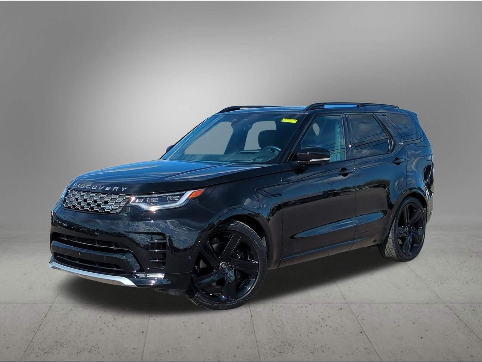 2024 Land Rover Discovery Metropolitan Edition's photo