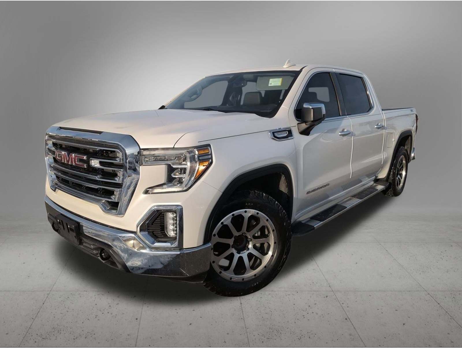 2019 GMC Sierra 1500 SLT's photo
