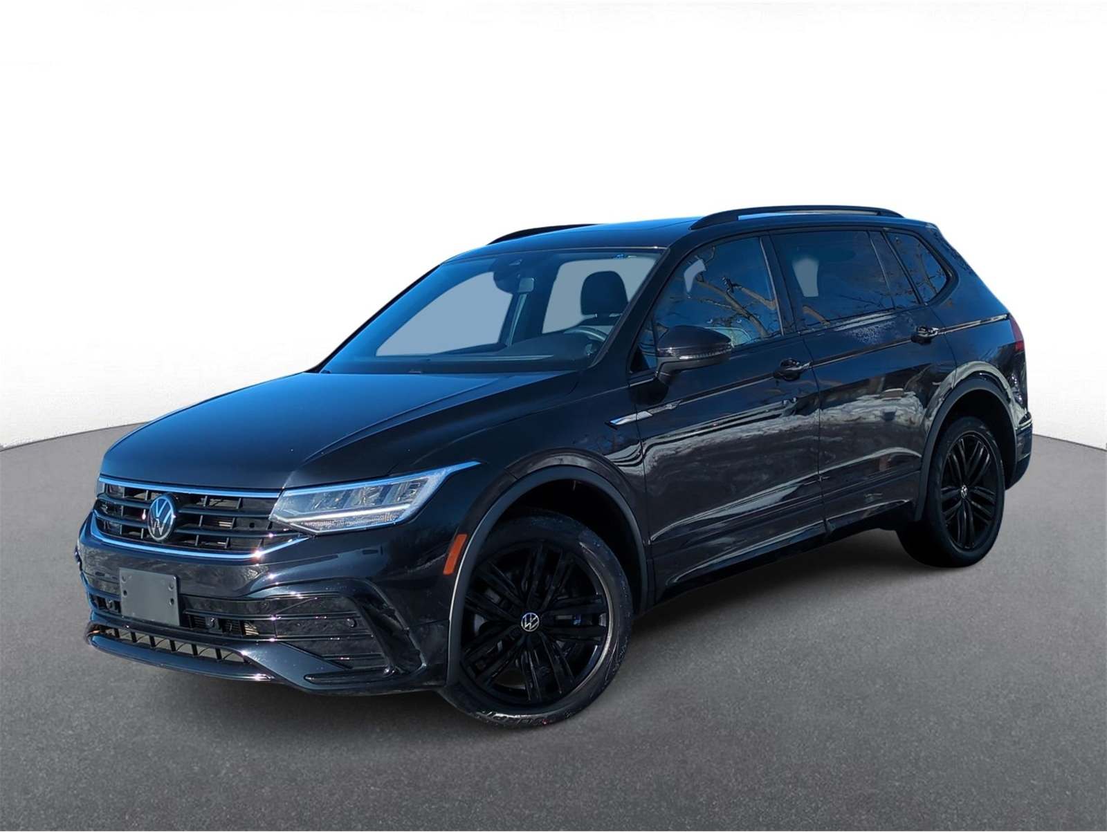 2022 Volkswagen Tiguan SE R-LINE BLACK's photo