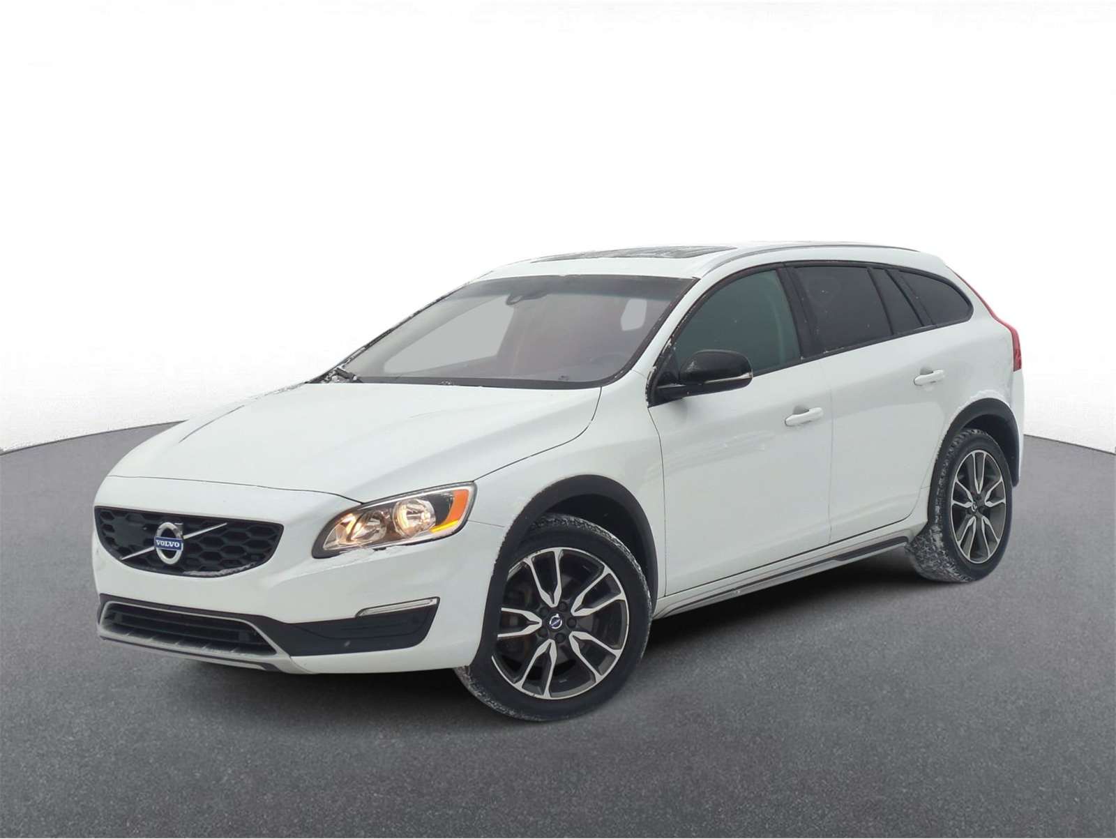 2017 Volvo V60 Base's photo