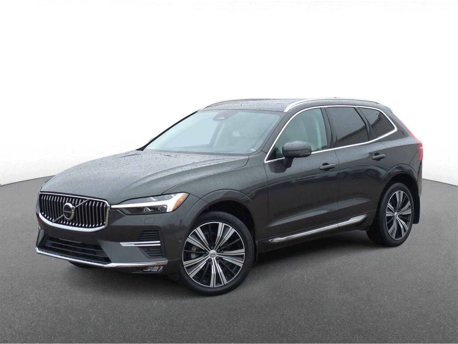 2022 Volvo XC60 Inscription's photo