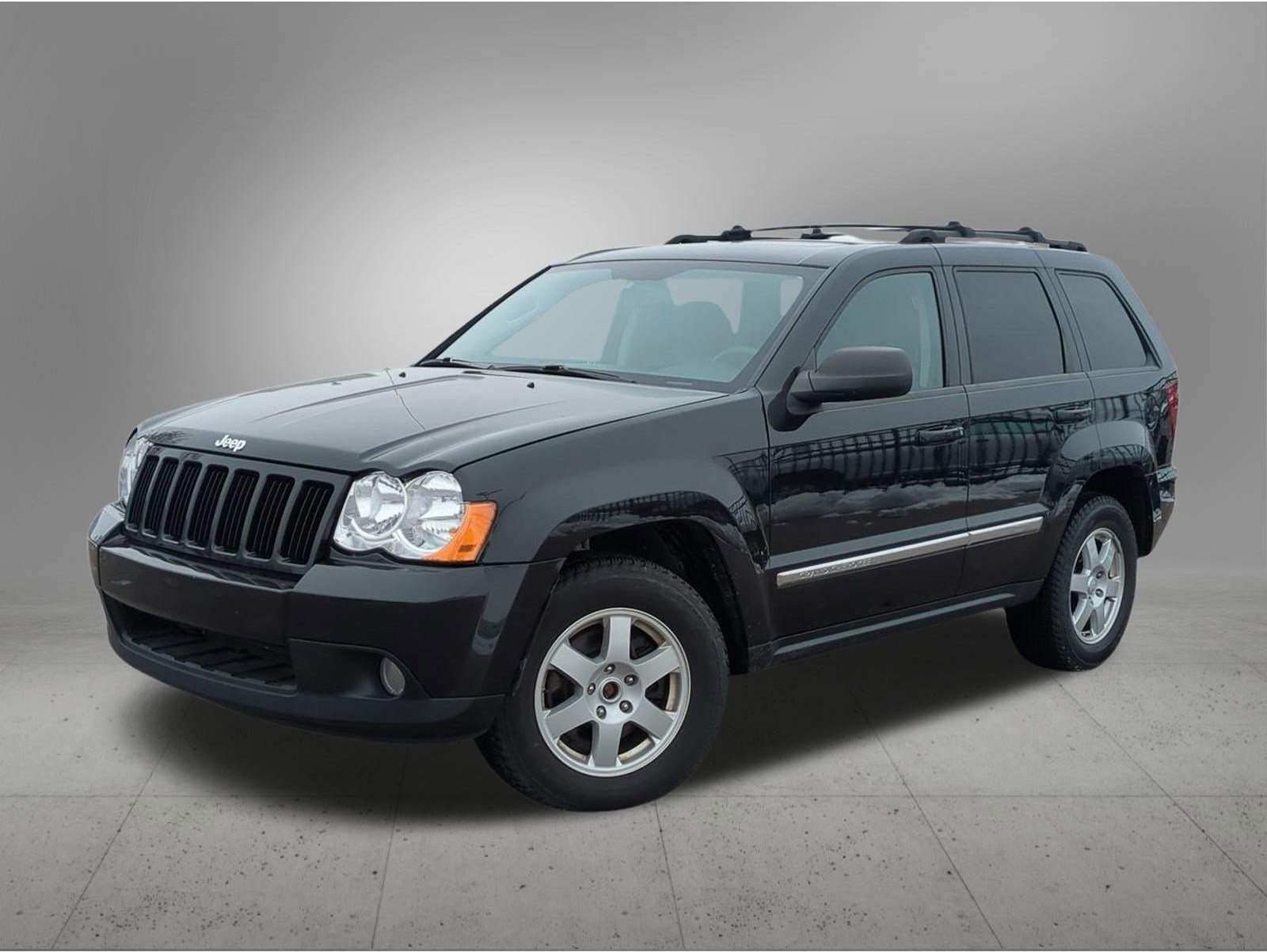 2010 Jeep Grand Cherokee Laredo's photo