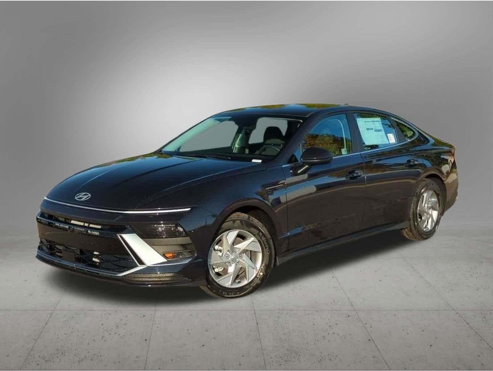 2025 Hyundai Sonata SE's photo