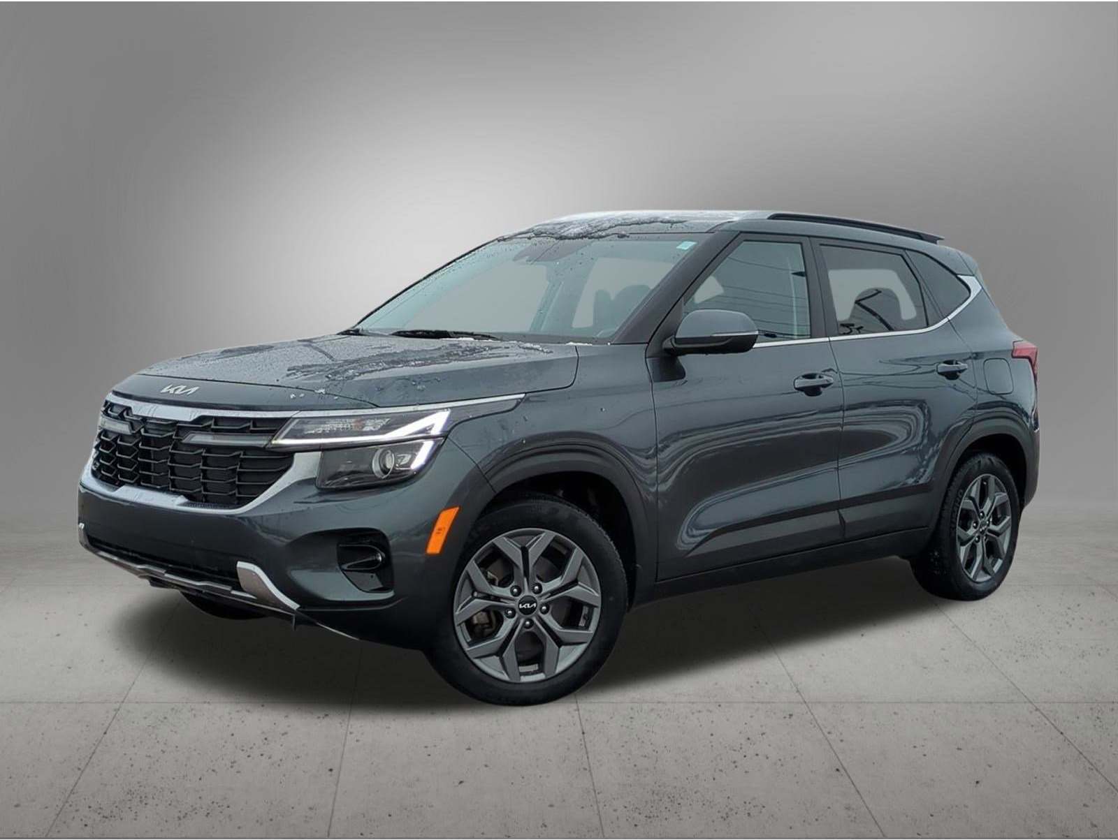 2024 Kia Seltos S's photo