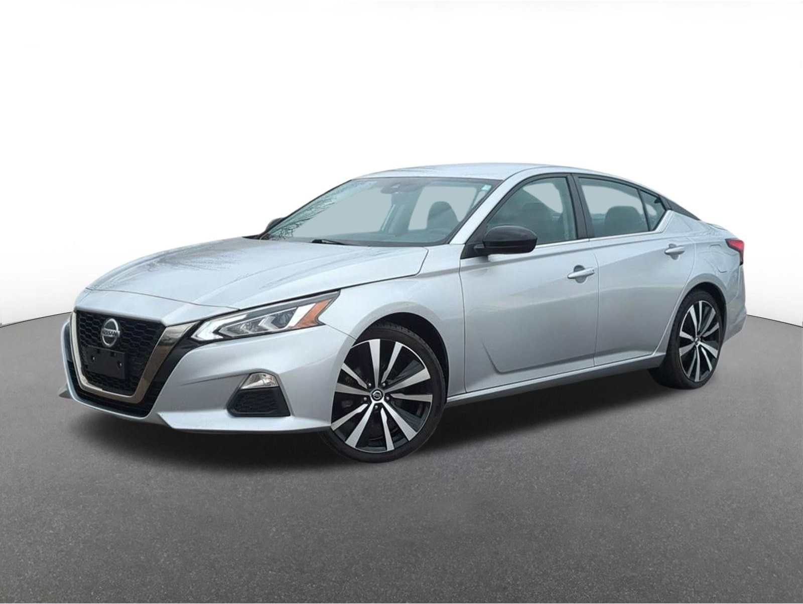 2022 Nissan Altima SR