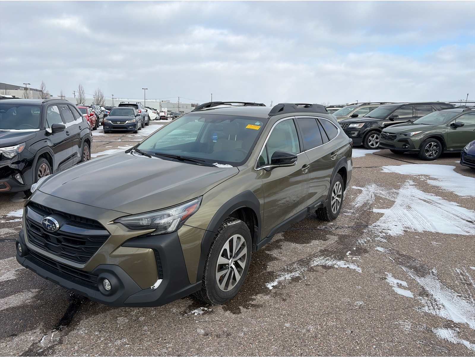 2023 Subaru Outback Premium's photo
