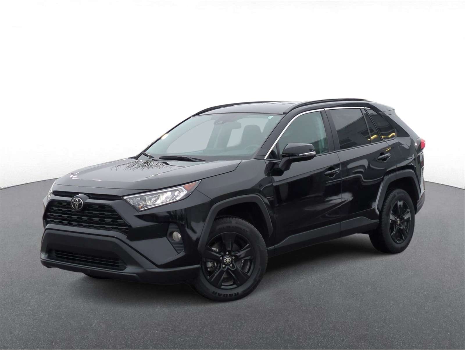 2021 Toyota RAV4 XLE's photo